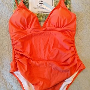 Cupshe 1 Piece Swimsuit in XL rust colored